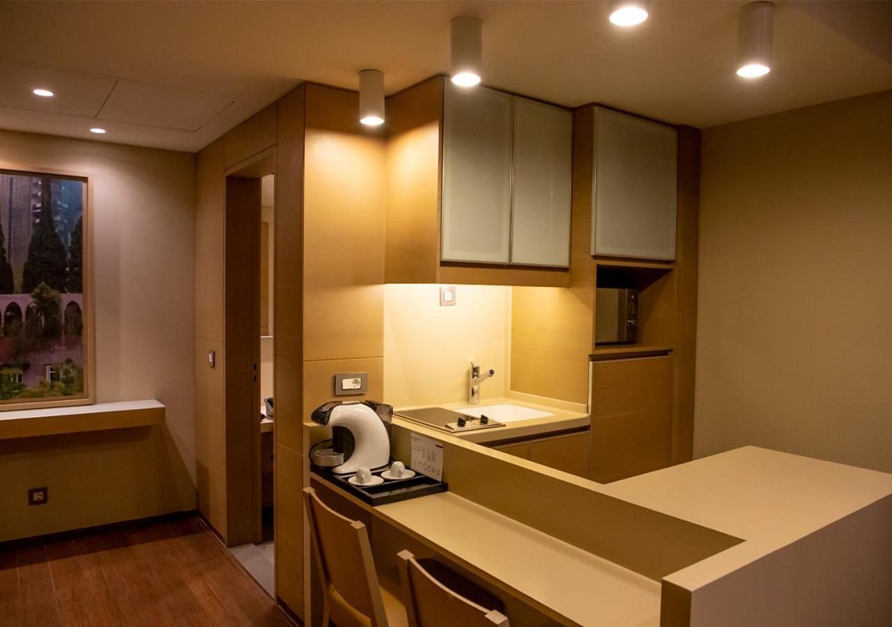 ביירות Saifi Suites Hotel מראה חיצוני תמונה