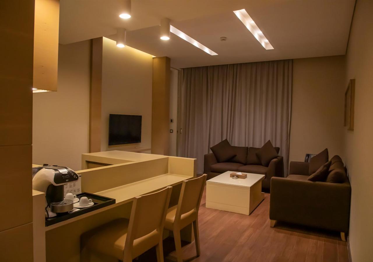 ביירות Saifi Suites Hotel מראה חיצוני תמונה