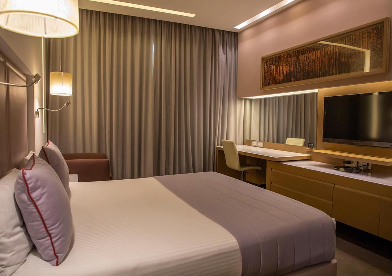 ביירות Saifi Suites Hotel מראה חיצוני תמונה